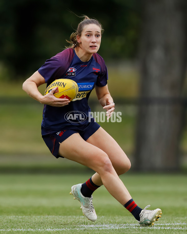 AFLW 2022 S7 Training - Melbourne 241122 - 1024371