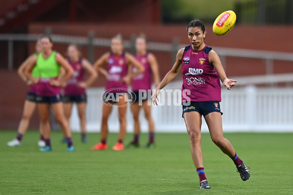 AFLW 2022 S7 Training - Brisbane Lions 241122 - 1024451