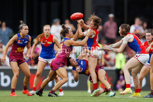 AFLW 2022 S7 Grand Final - Brisbane v Melbourne - 1025223