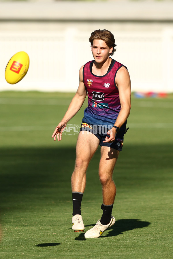 AFL 2022 Training - Brisbane 141222 - 1026172