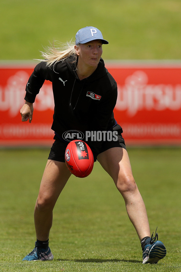 AFL 2022 Media - AFL Academy Training Session - 1026445