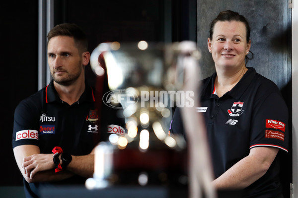 VFLW 2022 Grand Final - Essendon v Southern Saints - 969943