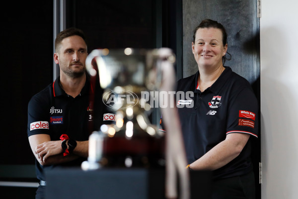 VFLW 2022 Grand Final - Essendon v Southern Saints - 969928