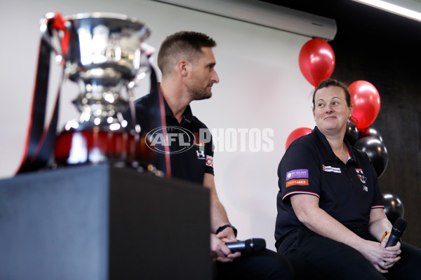 VFLW 2022 Grand Final - Essendon v Southern Saints - 969936