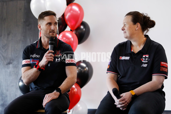 VFLW 2022 Grand Final - Essendon v Southern Saints - 969931