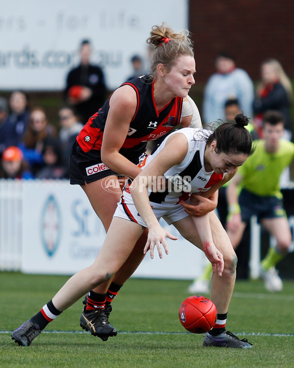 VFLW 2022 Grand Final - Essendon v Southern Saints - 970008