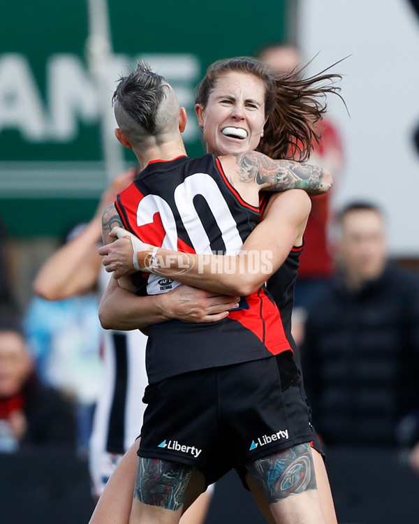 VFLW 2022 Grand Final - Essendon v Southern Saints - 969984