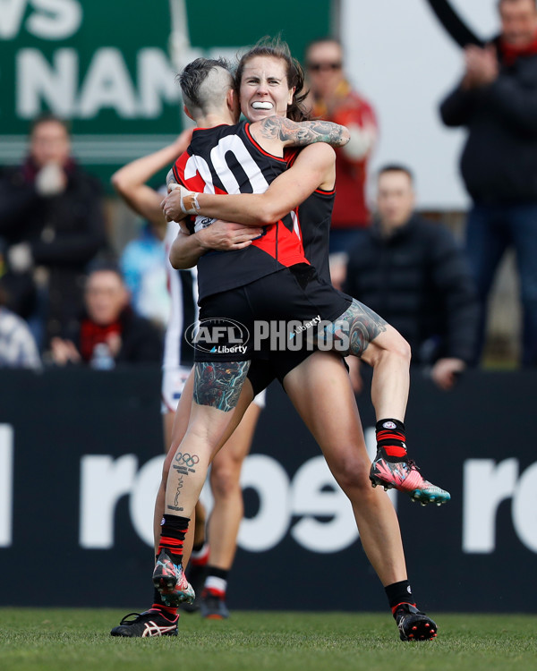 VFLW 2022 Grand Final - Essendon v Southern Saints - 969985