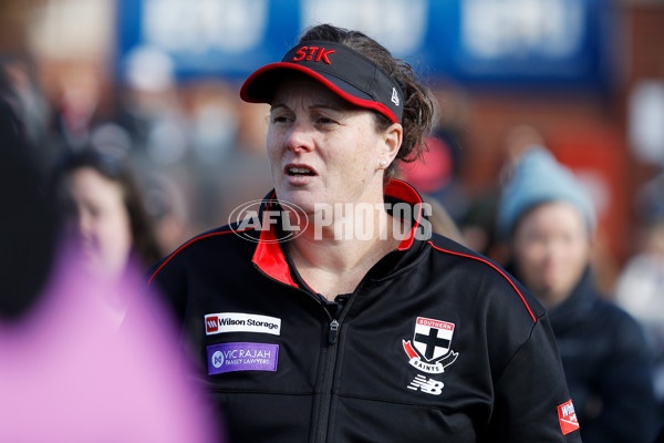 VFLW 2022 Grand Final - Essendon v Southern Saints - 970048