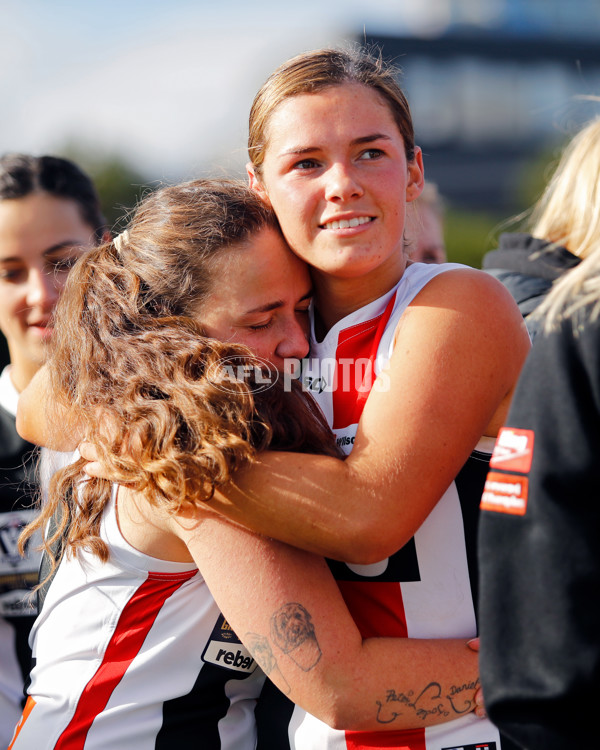 VFLW 2022 Grand Final - Essendon v Southern Saints - 970196