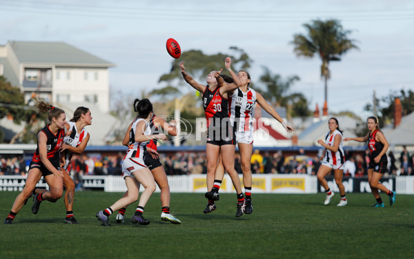 VFLW 2022 Grand Final - Essendon v Southern Saints - 970327