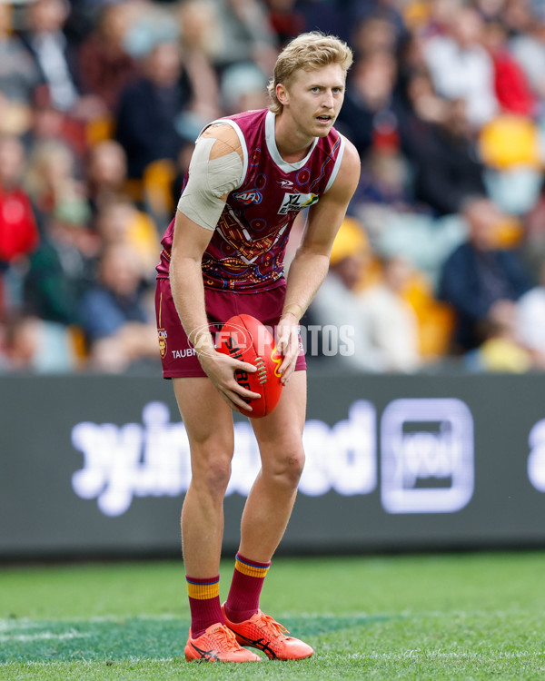 AFL 2022 Round 17 - Brisbane v Essendon - 974050