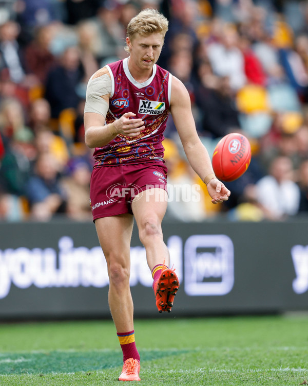 AFL 2022 Round 17 - Brisbane v Essendon - 974054