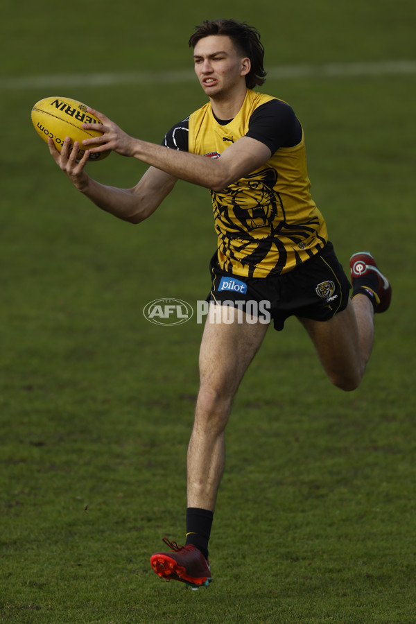 AFL 2022 Training - Richmond 280722 - 981035