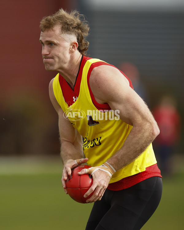 AFL 2022 Training - Essendon 040822 - 984751