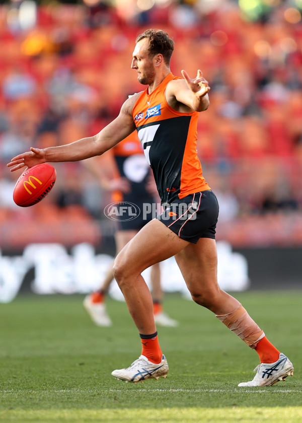 AFL 2022 Round 21 - GWS v Essendon - 985881