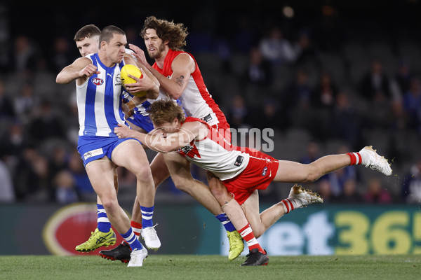 AFL 2022 Round 21 - North Melbourne v Sydney - 986972