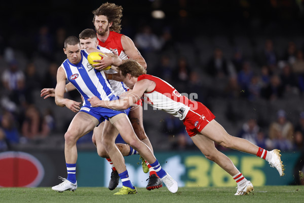 AFL 2022 Round 21 - North Melbourne v Sydney - 986973