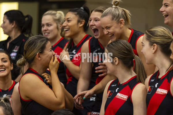 AFLW 2022 Media - Essendon Team Photo Day S7 - 988153