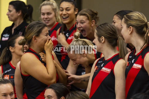 AFLW 2022 Media - Essendon Team Photo Day S7 - 988152