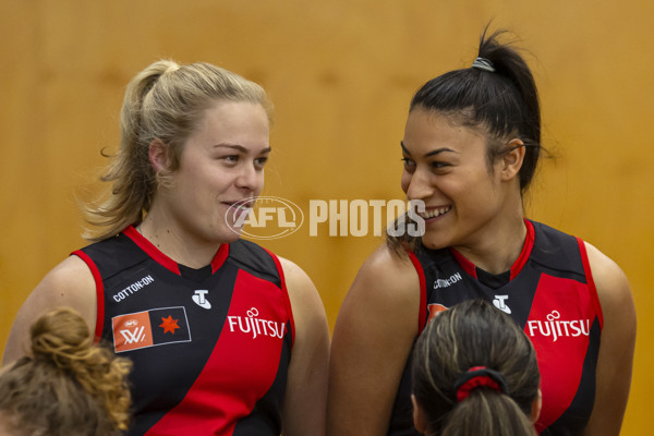 AFLW 2022 Media - Essendon Team Photo Day S7 - 988144