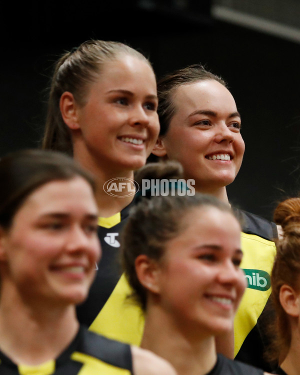 AFLW 2022 Media - Richmond Team Photo Day S7 - 988431