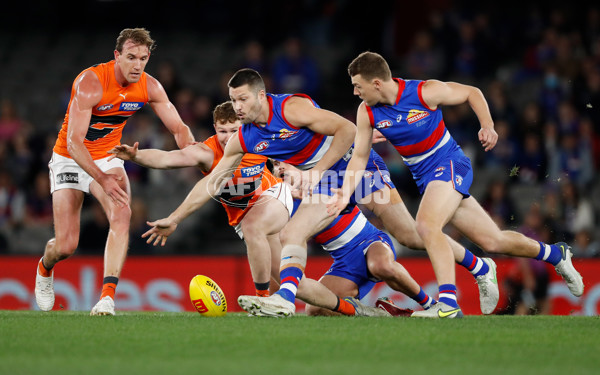 AFL 2022 Round 22 - Western Bulldogs v GWS - 990076