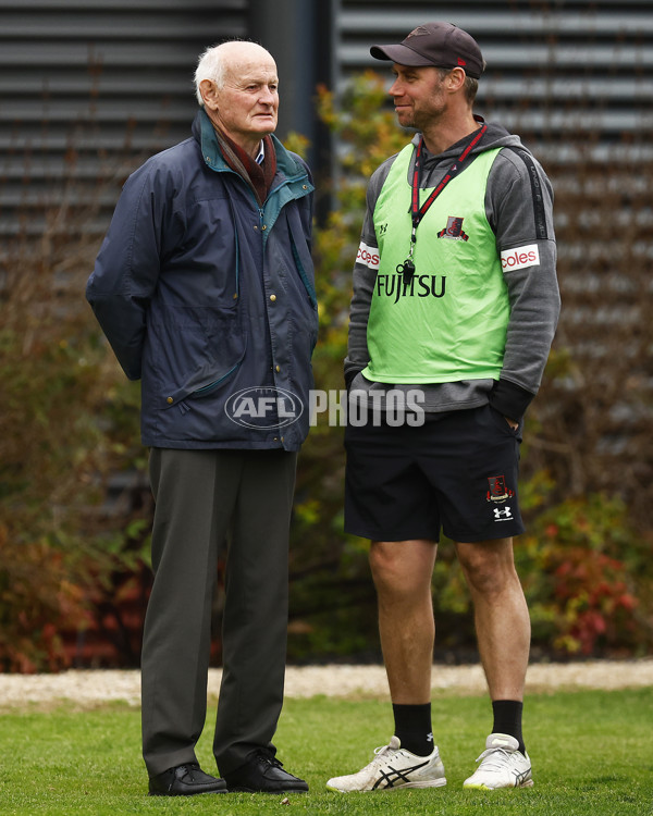 AFL 2022 Training - Essendon 180822 - 994285