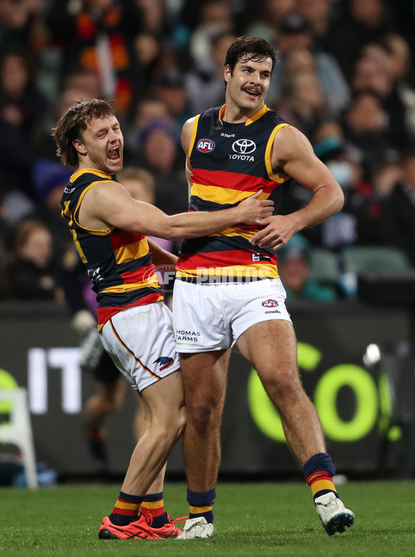 AFL 2022 Round 23 - Port Adelaide v Adelaide - 995991