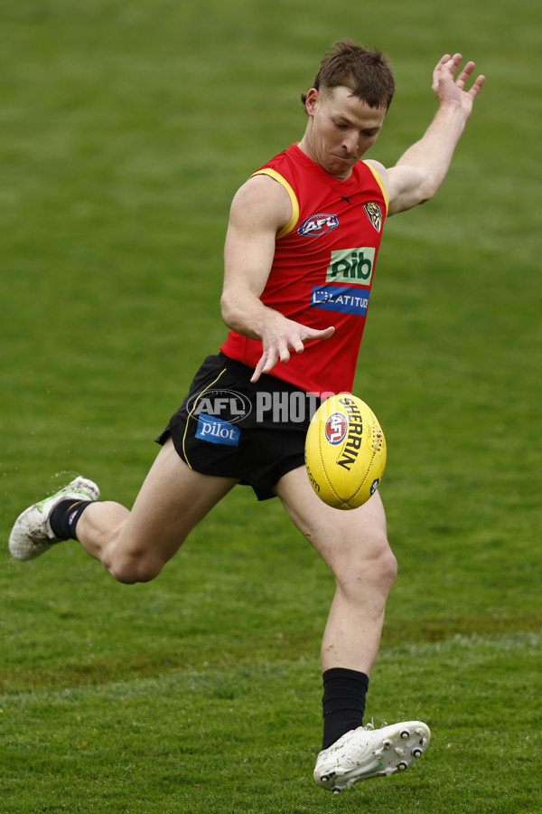 AFL 2022 Training - Richmond 250822 - 997823