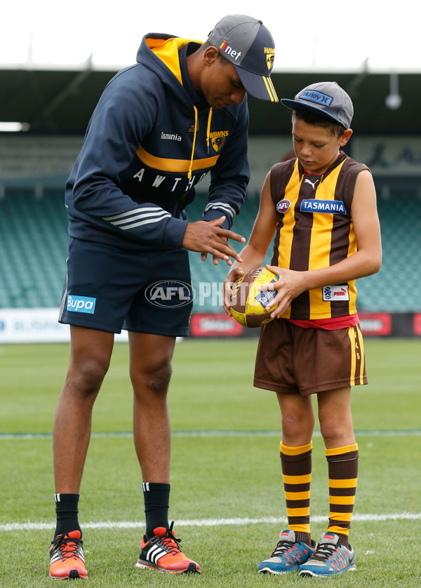 AFL 2015 Media - Hawthorn Community Camp Day 2 - 360495