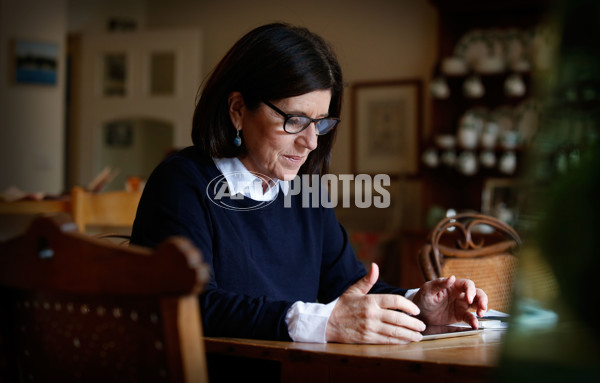 AFL 2015 Portraits - Caroline Wilson - 363223