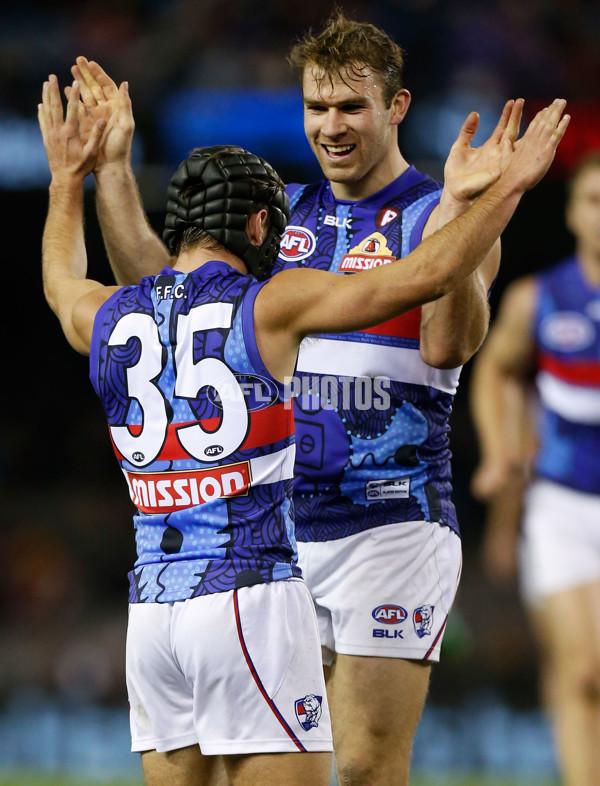 AFL 2015 Rd 18 - Essendon v Western Bulldogs - 393449