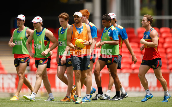 AFL 2015 Training - Gold Coast 171215 - 414070