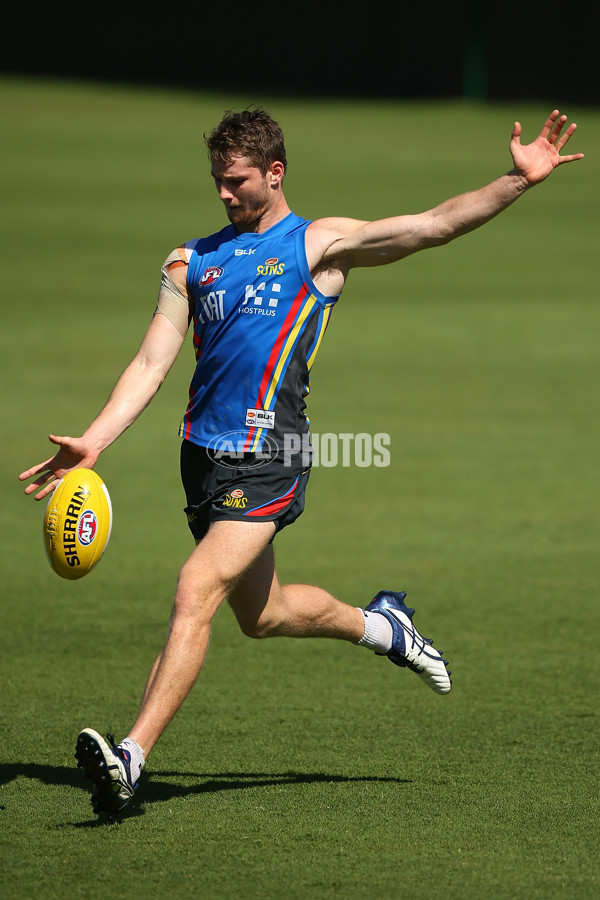 AFL 2016 Training - Gold Coast Suns 070416 - 427130