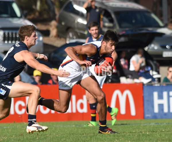 Adelaide 2016 - SANFL R6 v South - 435708