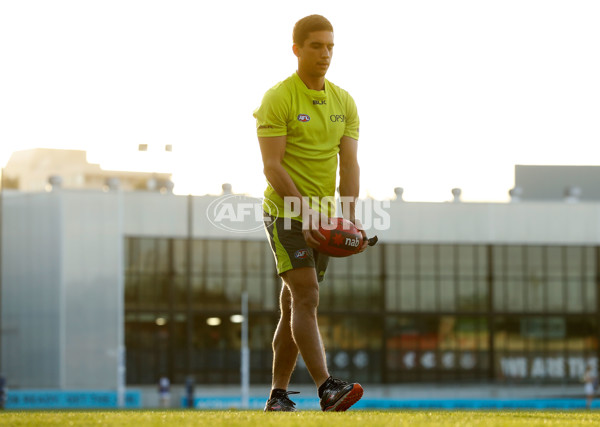 AFL 2016 Portraits - Andrew Carrazzo - 437962