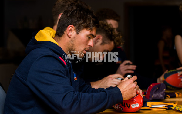 Adelaide 2016 - Crows in Clubs at Athelstone FC - 440116