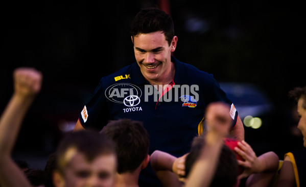 Adelaide 2016 - Crows in Clubs at Athelstone FC - 440119