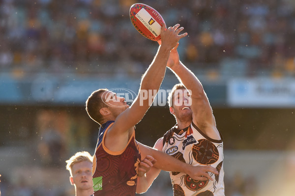 AFL 2016 Rd 10 - Brisbane v Hawthorn - 442451