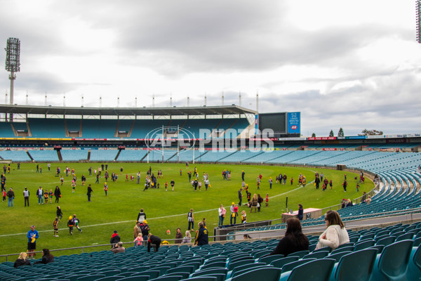 Adelaide 2016 Crows in Clubs - 456688