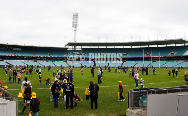 Adelaide 2016 Crows in Clubs - 456697