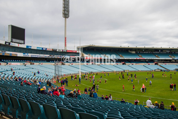 Adelaide 2016 Crows in Clubs - 456695