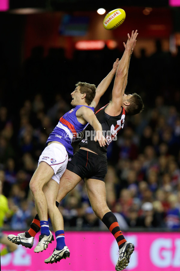 AFL 2016 Rd 22 - Essendon v Western Bulldogs - 465212