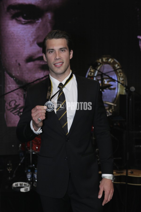 2016 Jack Dyer Medal - 469268