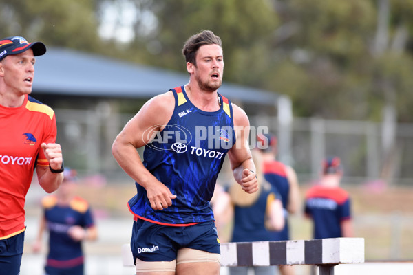 Adelaide 2016 1-4 year players return - 478957