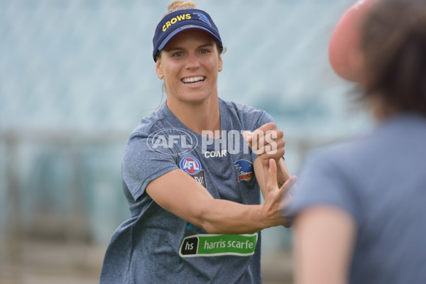 Adelaide 2016 - AFLW Training, November 21 - 480444
