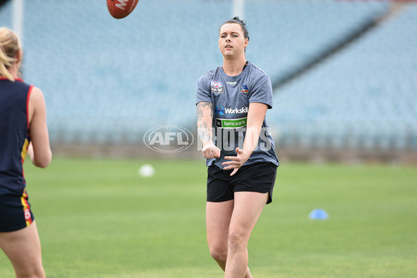 Adelaide 2016 - AFLW Training, November 21 - 480443