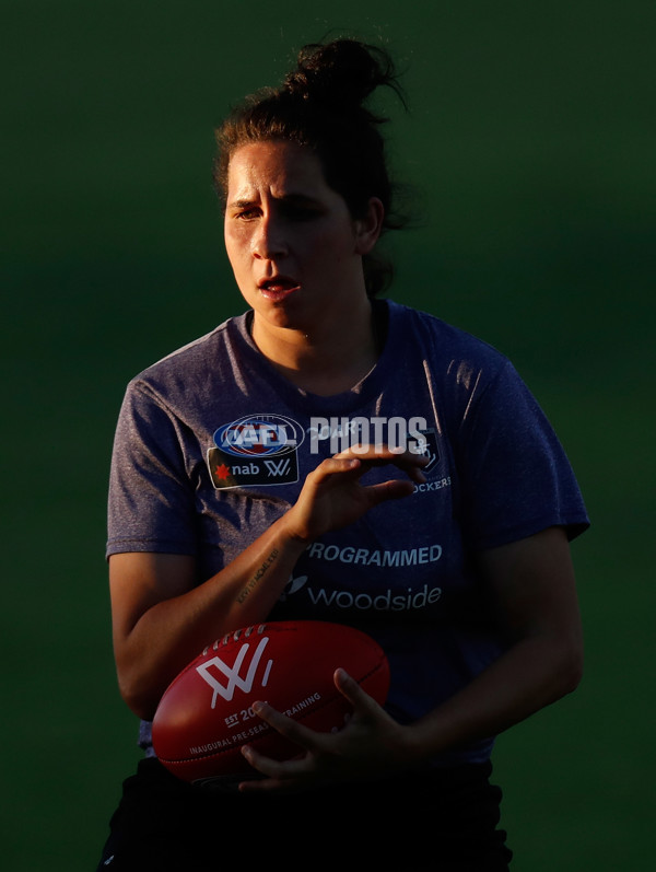 AFL 2016 Training - Fremantle Womens 131216 - 481523