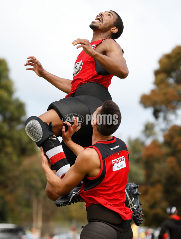 AFL 2016 Training - St Kilda 211216 - 482526